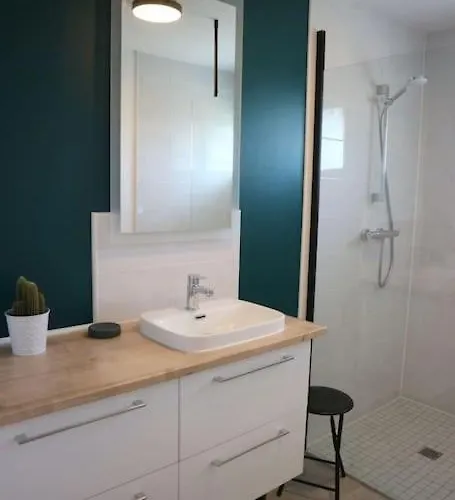 Petit Des Trois Chemins *